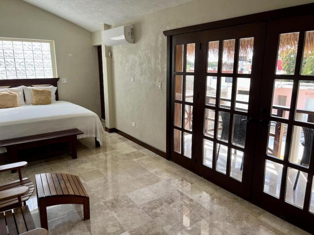 Flamingo Hotel 3*